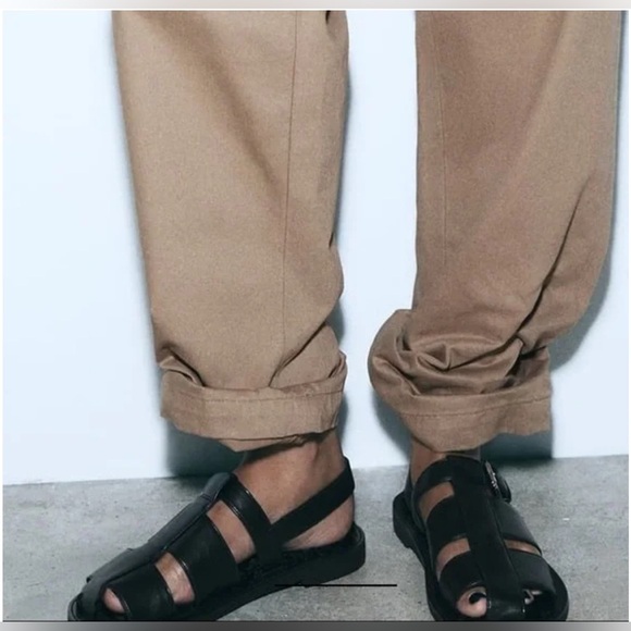 🆕Zara Black Faux Fur Lined Flat Cage Sandals 9/40🆕 - Picture 2 of 16